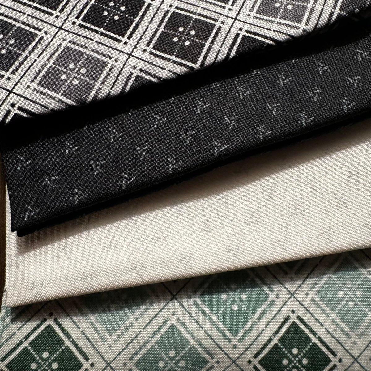 Flint & Steel (4 pcs) - Blue Owl Quilt Co.