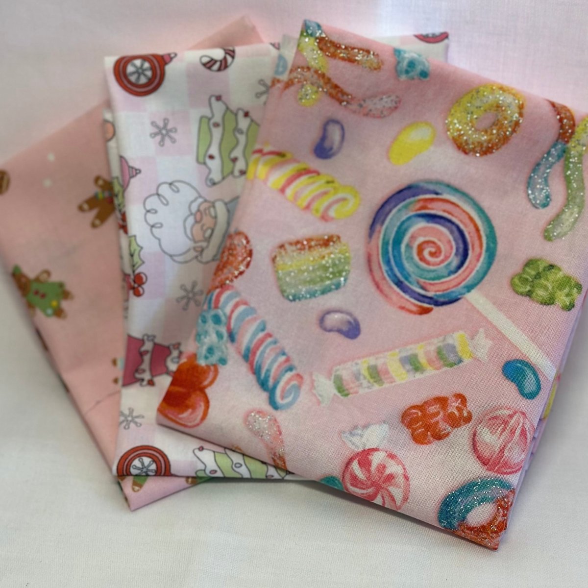 Pink Gingerbread Christmas Fat Quarter Bundle (3 pcs) - Blue Owl Quilt Co.